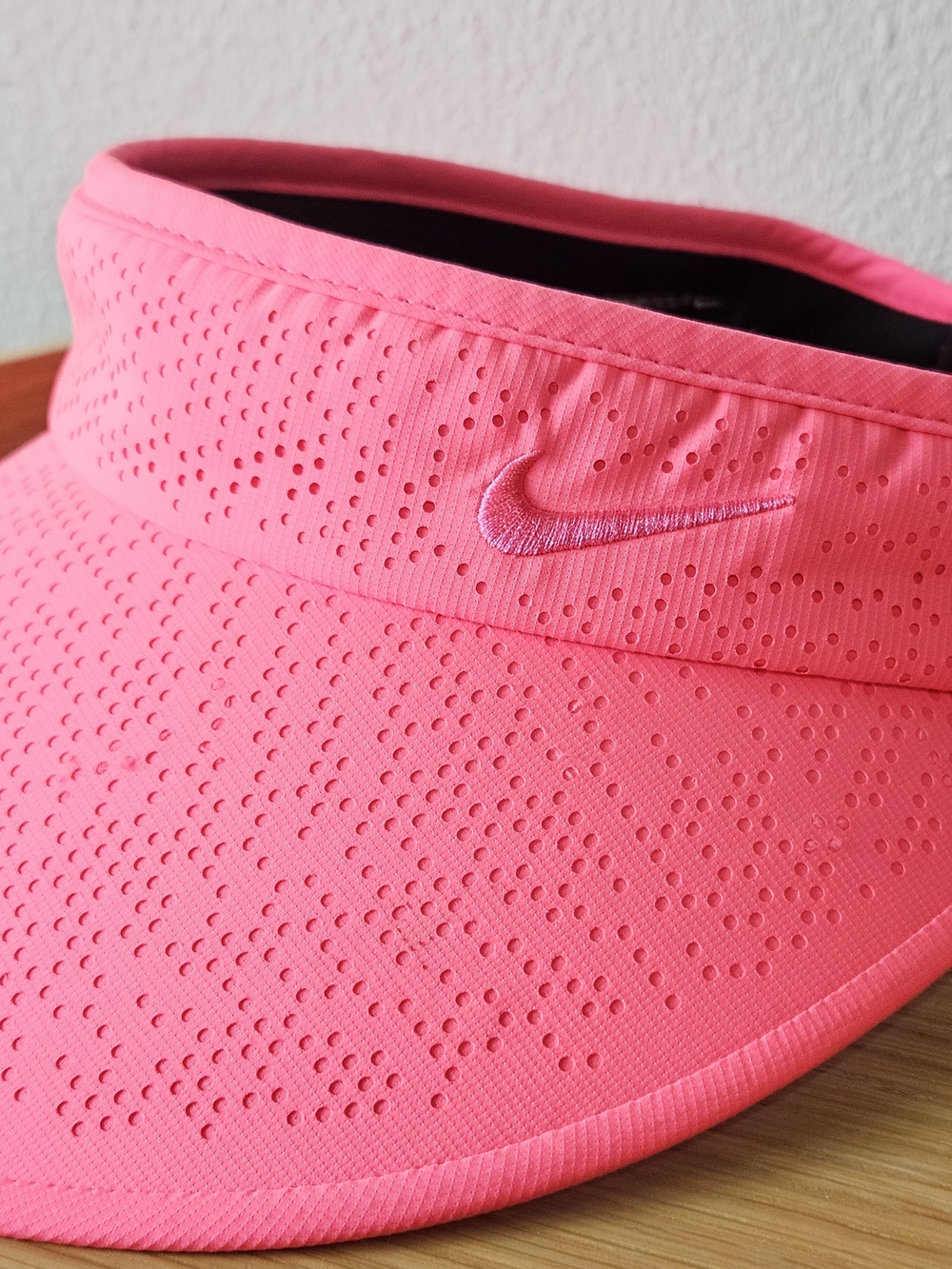 Nike Golf Women’s Pink Performance Visor